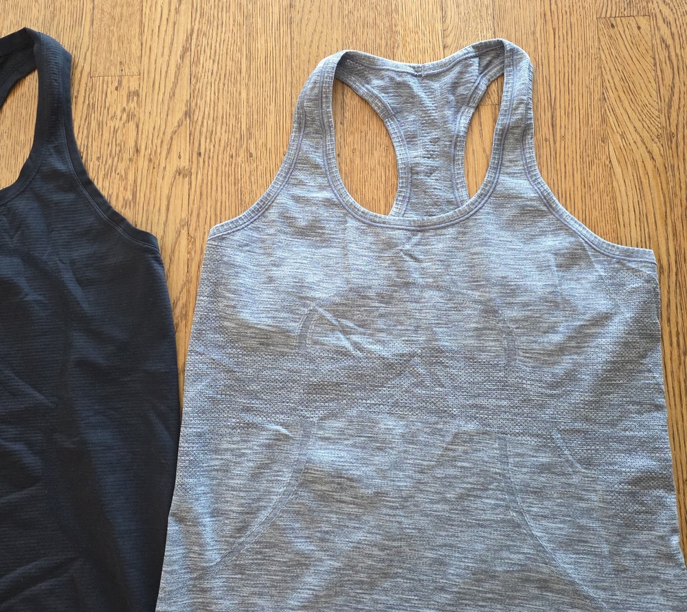 2 lululemon athletica Black Gray Swiftly Tanks - Picture 8 of 12
